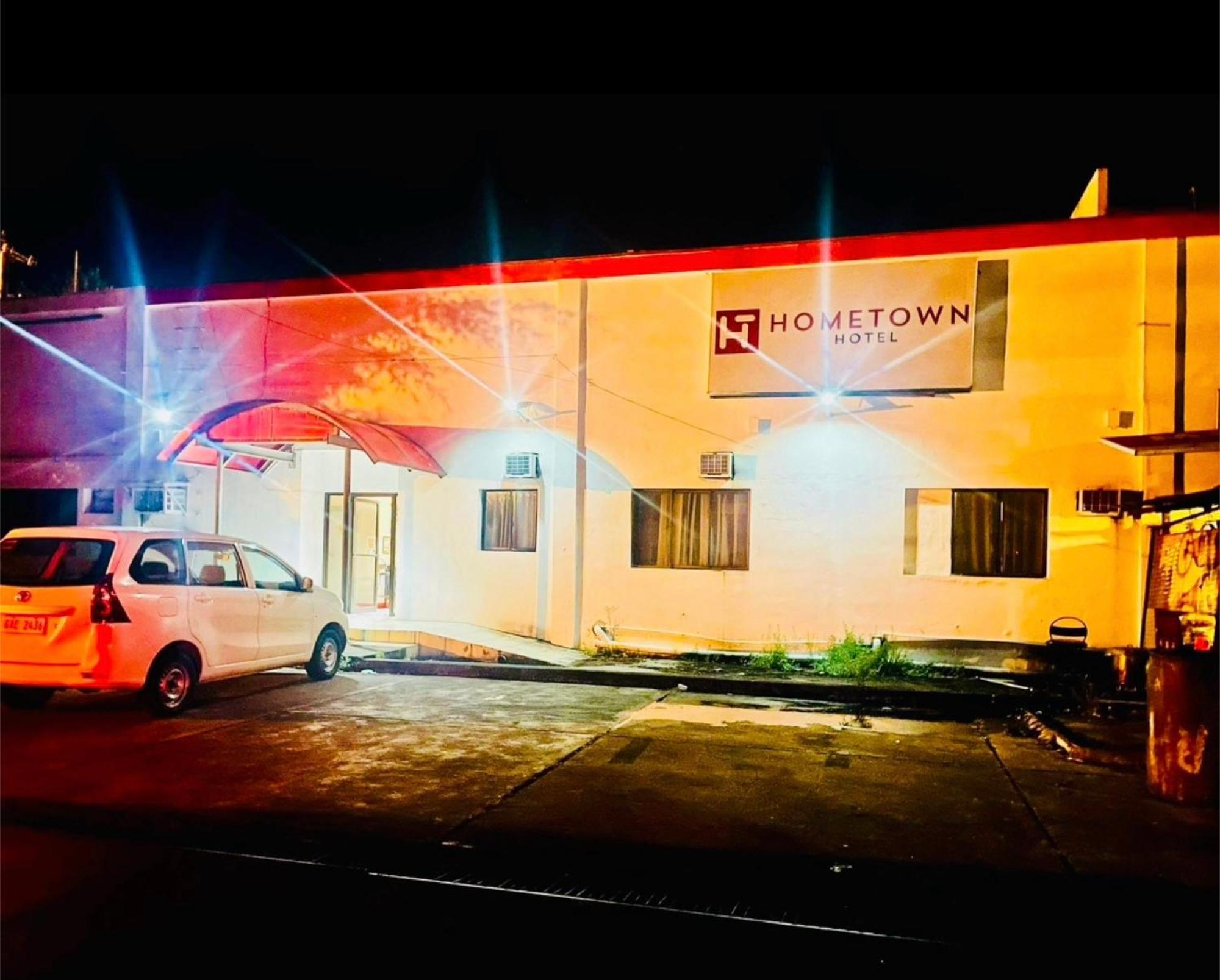Hometown Hotel - Lacson Bacolod Esterno foto
