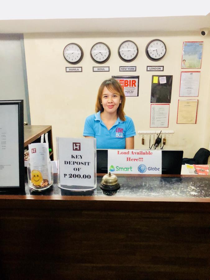 Hometown Hotel - Lacson Bacolod Esterno foto