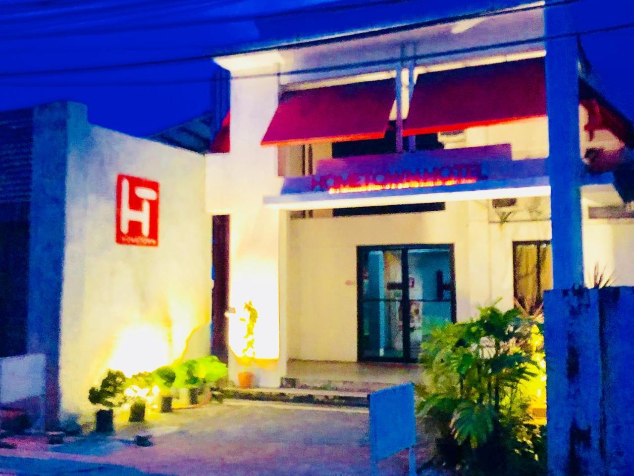 Hometown Hotel - Lacson Bacolod Esterno foto