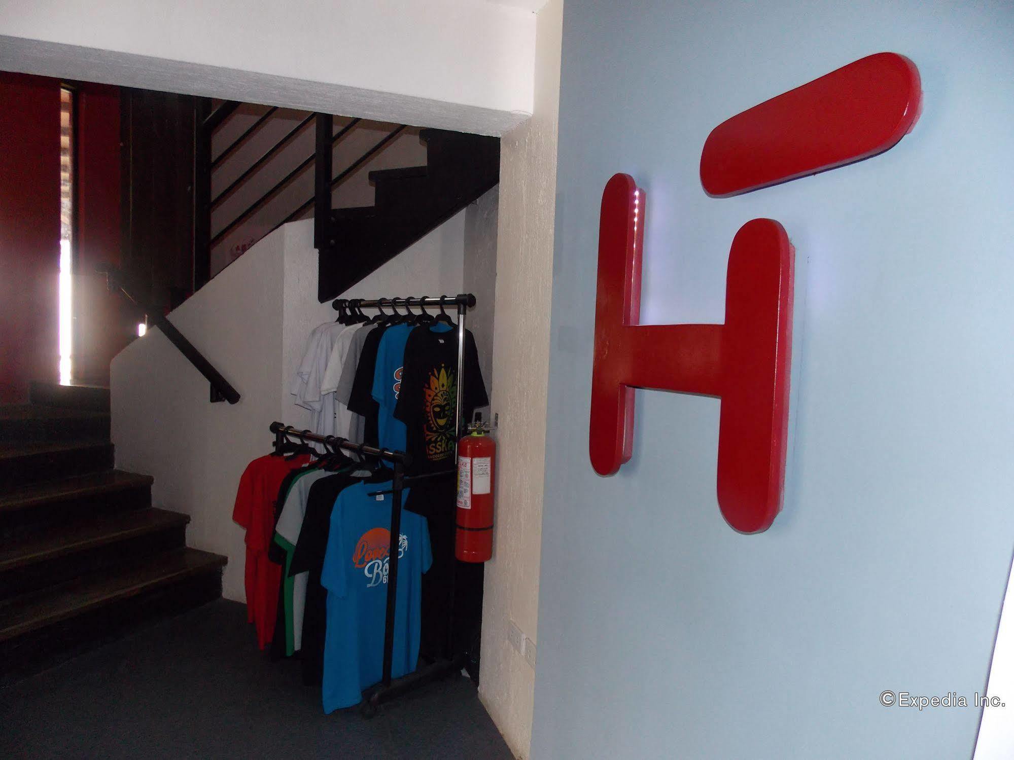 Hometown Hotel - Lacson Bacolod Esterno foto